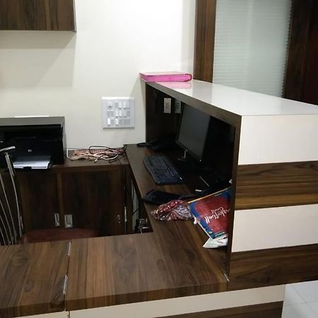 Sadguru Lodge Mumbai Eksteriør bilde