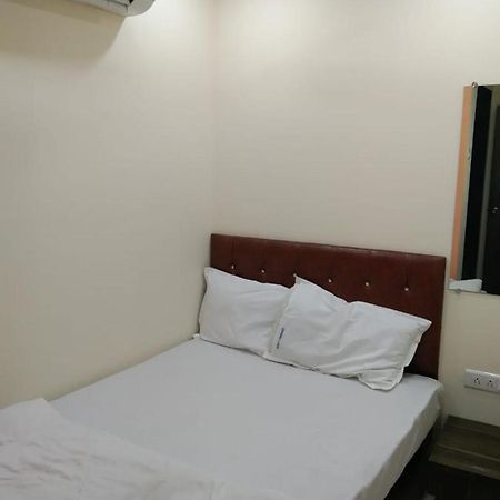 Sadguru Lodge Mumbai Eksteriør bilde
