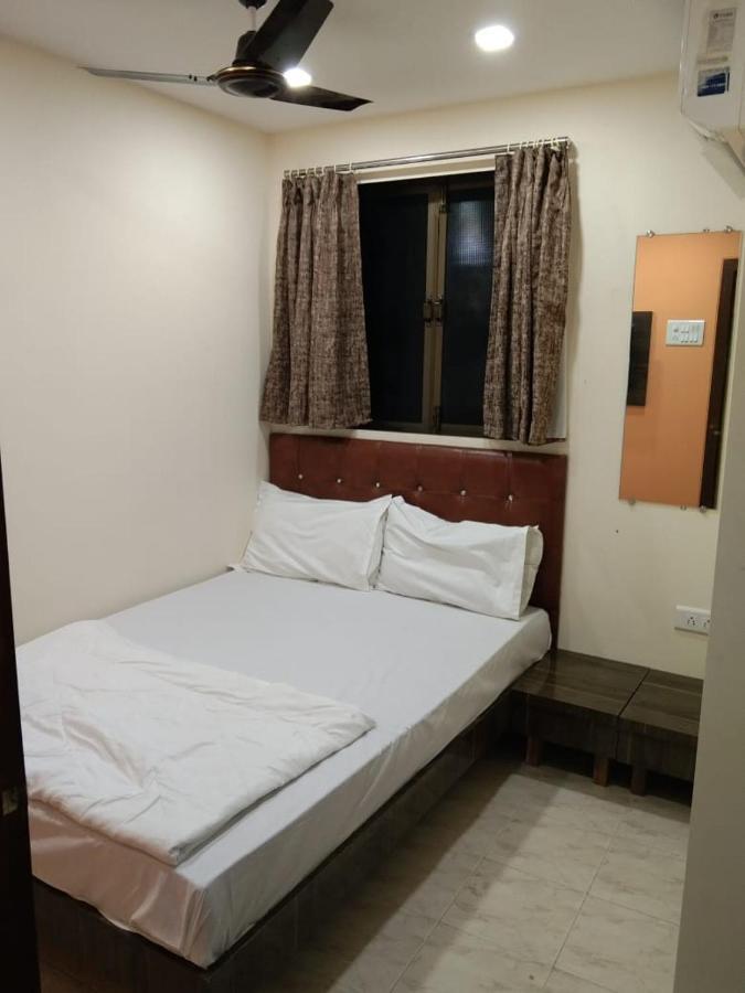 Sadguru Lodge Mumbai Eksteriør bilde